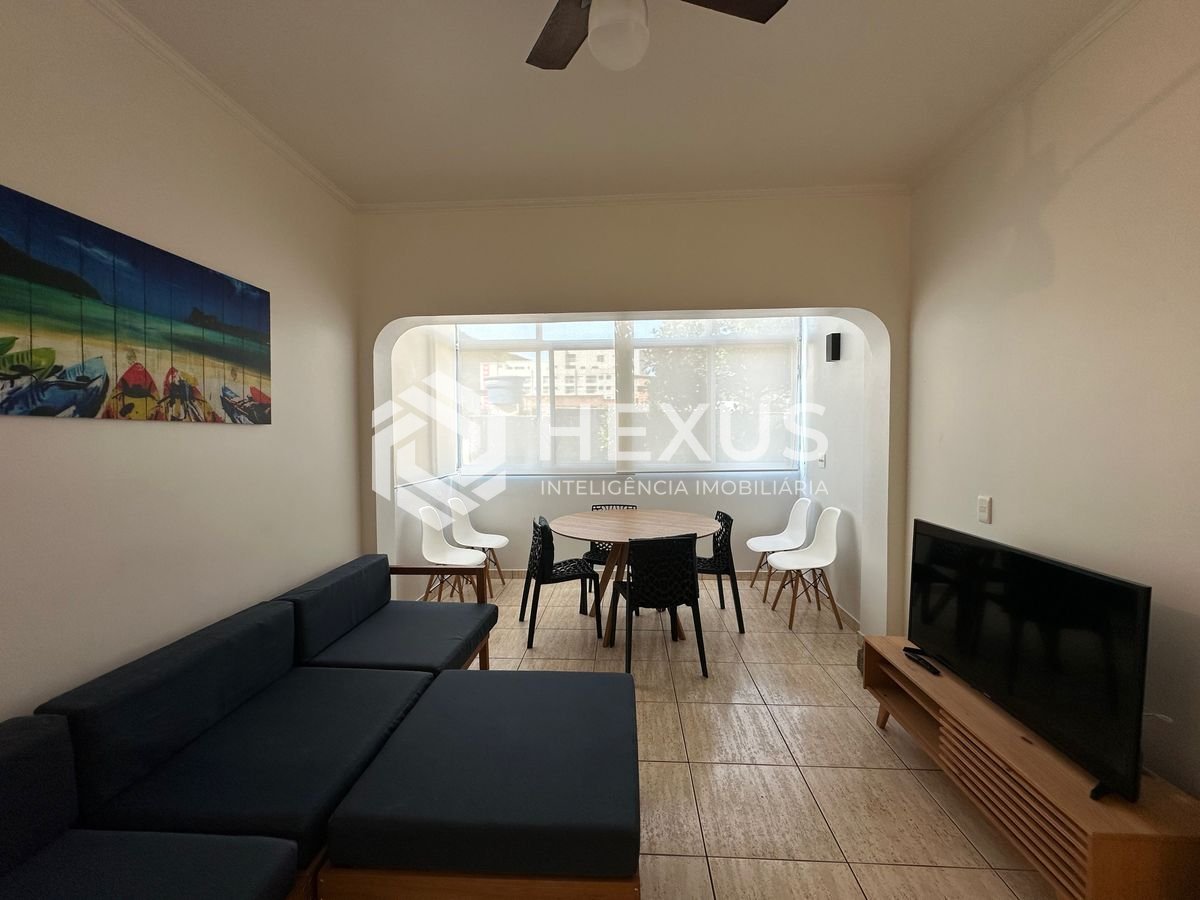 Foto 4 de Apartamento reformado com varanda a 2 quadras da praia na Enseada, Guarujá