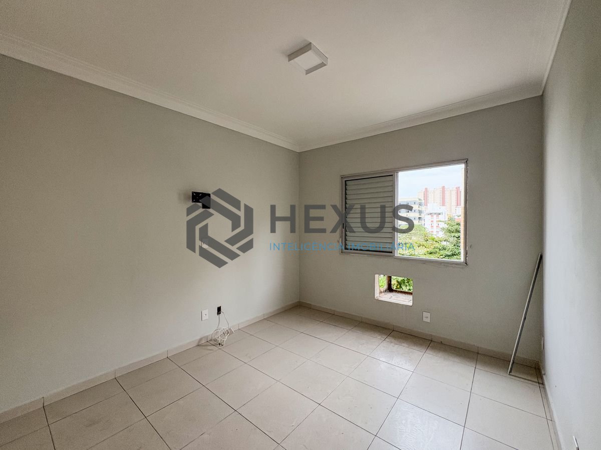 Foto 11 de Apartamento com varanda e lazer a 300m da praia na Enseada, Guarujá