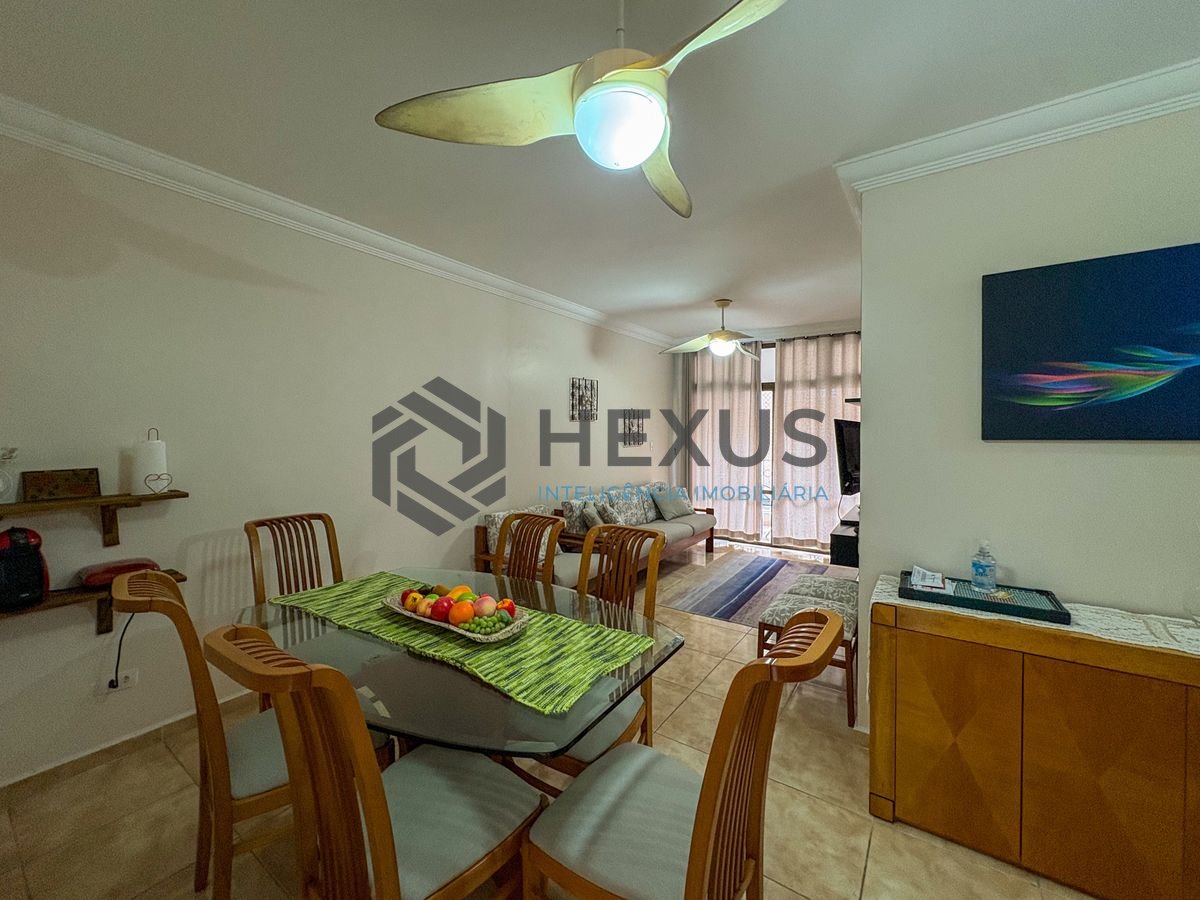 Foto 3 de Apartamento com varanda e lazer a 300m da praia na Enseada, Guarujá