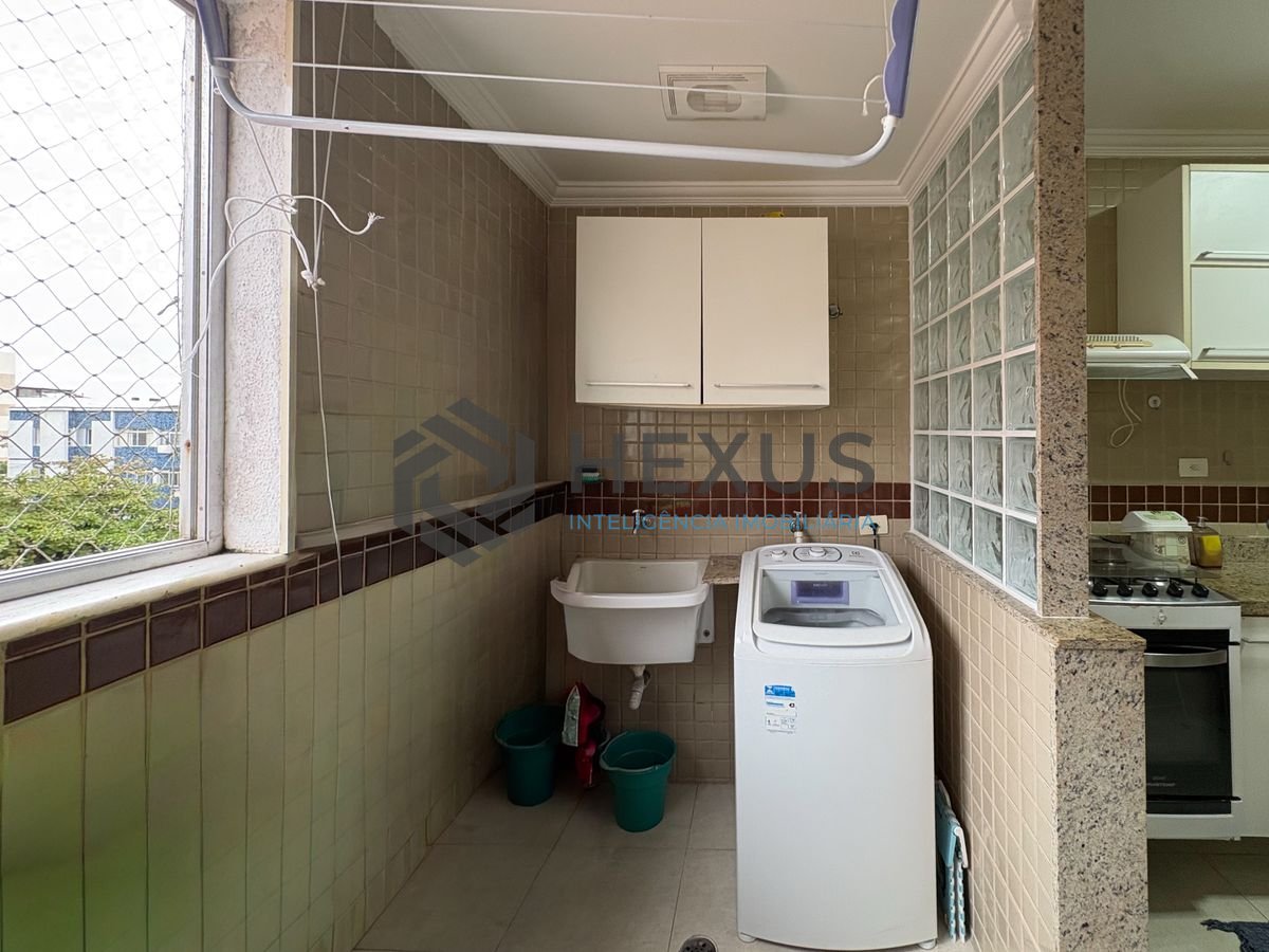 Foto 22 de Apartamento com varanda e lazer a 300m da praia na Enseada, Guarujá