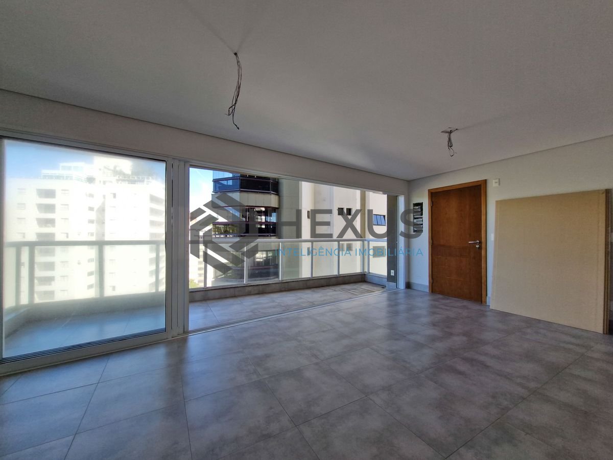 Foto 4 de Apartamento com varanda gourmet vista mar e lazer na beira mar no Jardim Astúrias, Guarujá