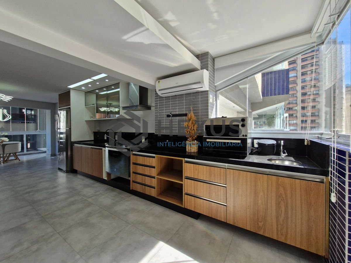 Foto 5 de Apartamento beira mar com varanda gourmet vista mar e lazer no Jardim Astúrias, Guarujá