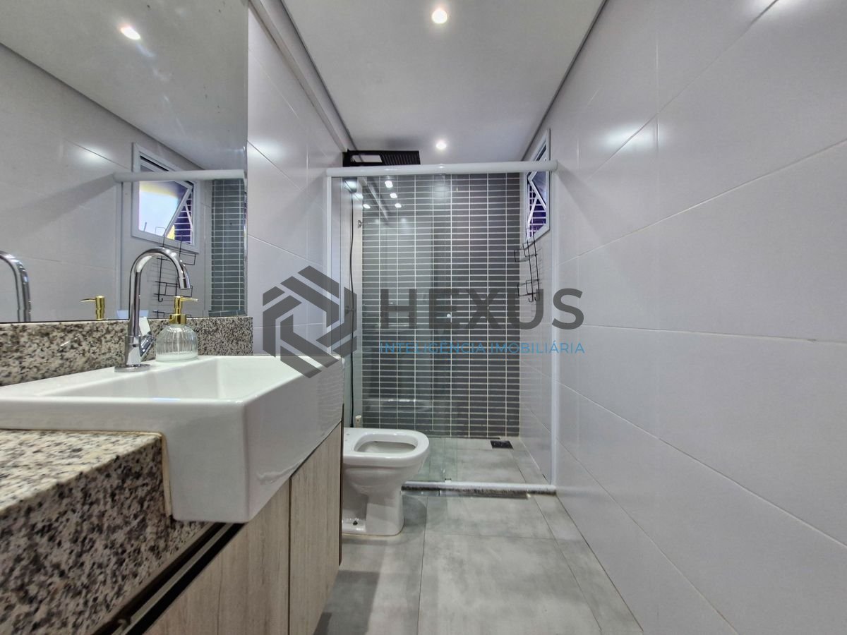 Foto 9 de Apartamento beira mar com varanda gourmet vista mar e lazer no Jardim Astúrias, Guarujá