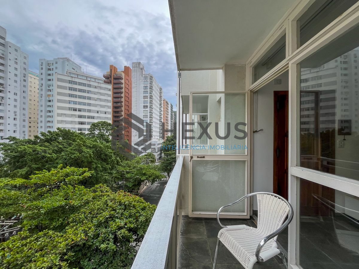 Foto 12 de Apartamento com varanda vista mar na beira mar da praia nas Pitangueiras, Guarujá
