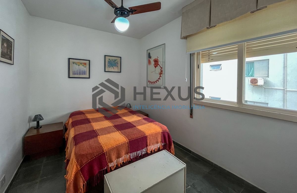 Foto 22 de Apartamento com varanda vista mar na beira mar da praia nas Pitangueiras, Guarujá