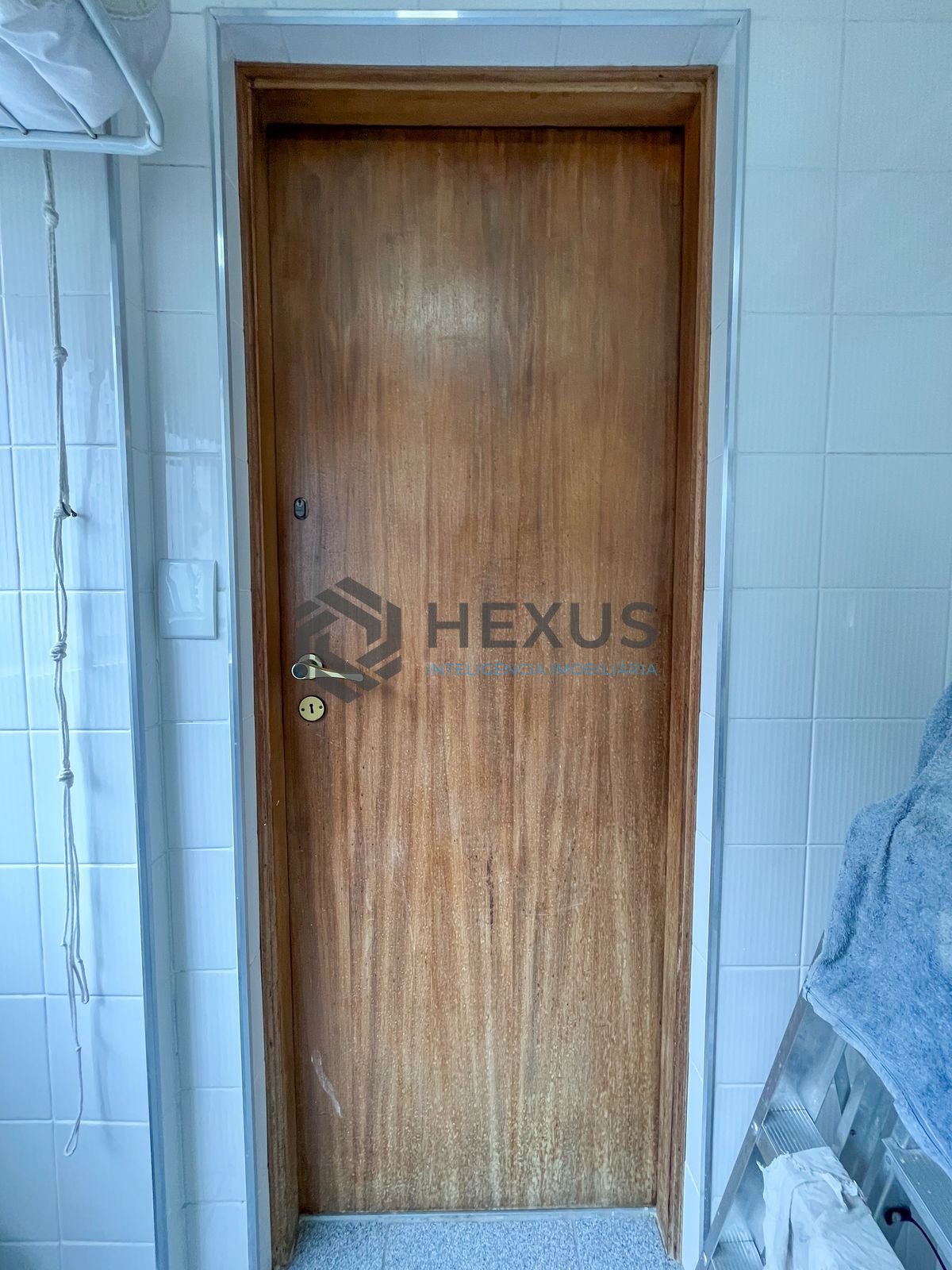 Foto 32 de Apartamento com varanda vista mar na beira mar da praia nas Pitangueiras, Guarujá
