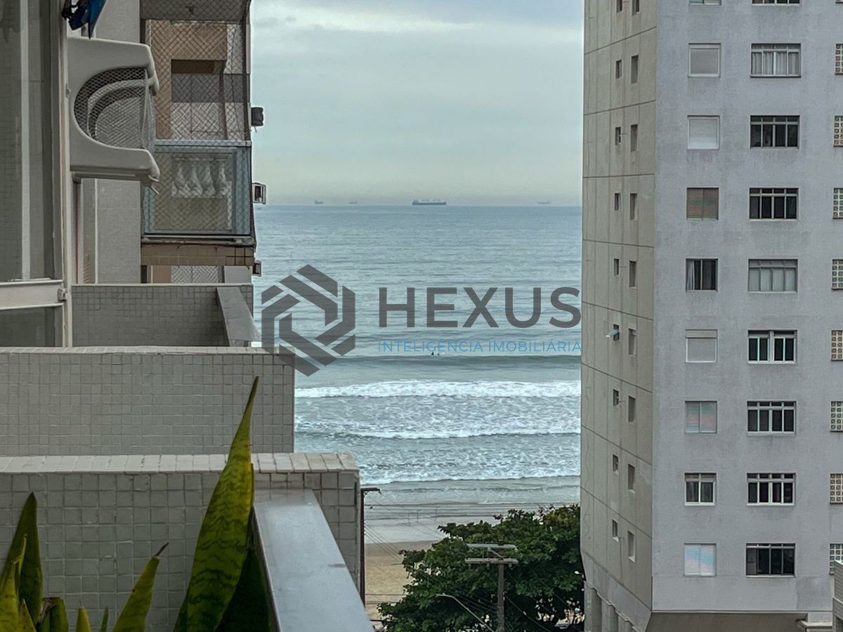 Foto 2 de Apartamento com varanda vista mar na beira mar nas Pitangueiras, Guarujá