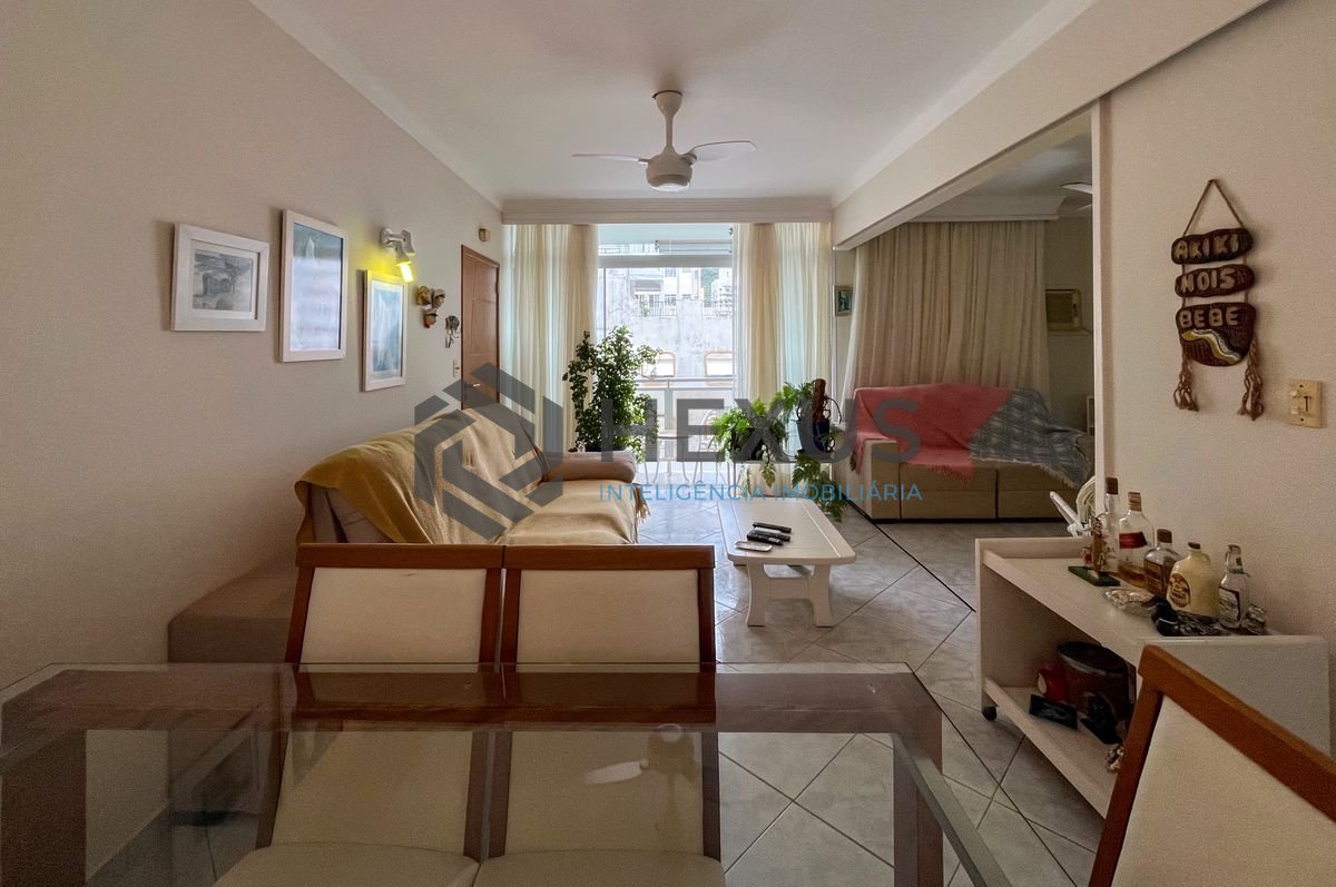 Foto 9 de Apartamento com varanda vista mar na beira mar nas Pitangueiras, Guarujá