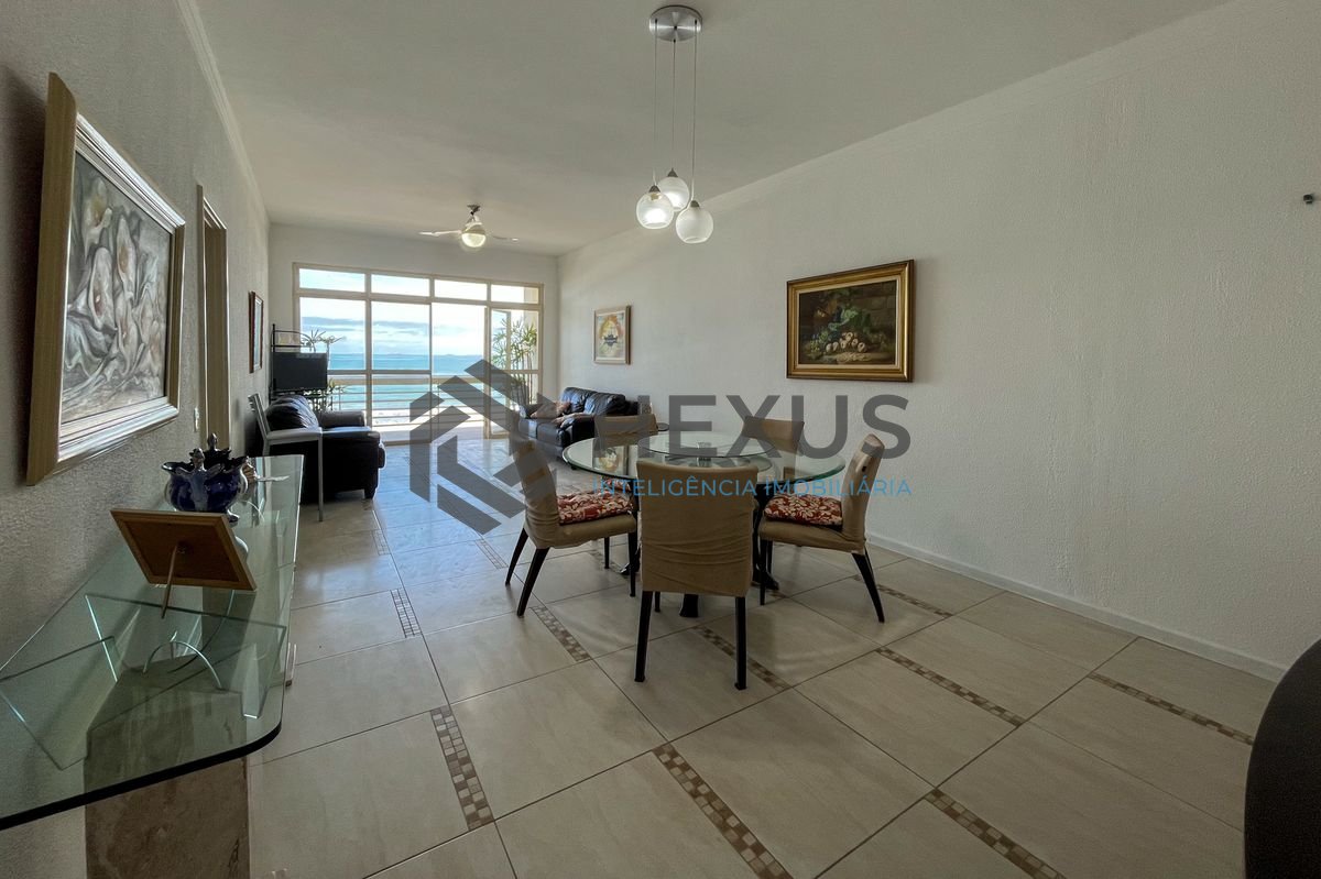 Foto 7 de Apartamento reformado frente mar com varanda vista mar nas Pitangueiras, Guarujá