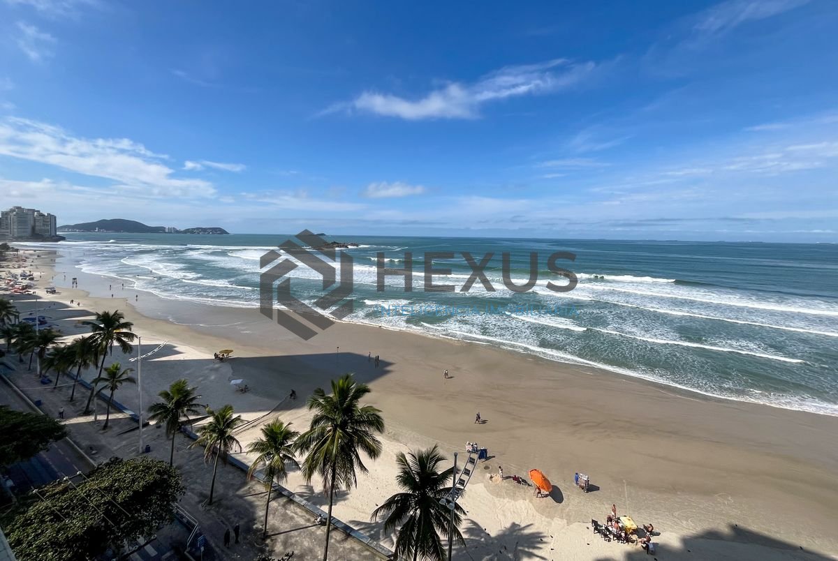 Foto 14 de Apartamento reformado frente mar com varanda vista mar nas Pitangueiras, Guarujá