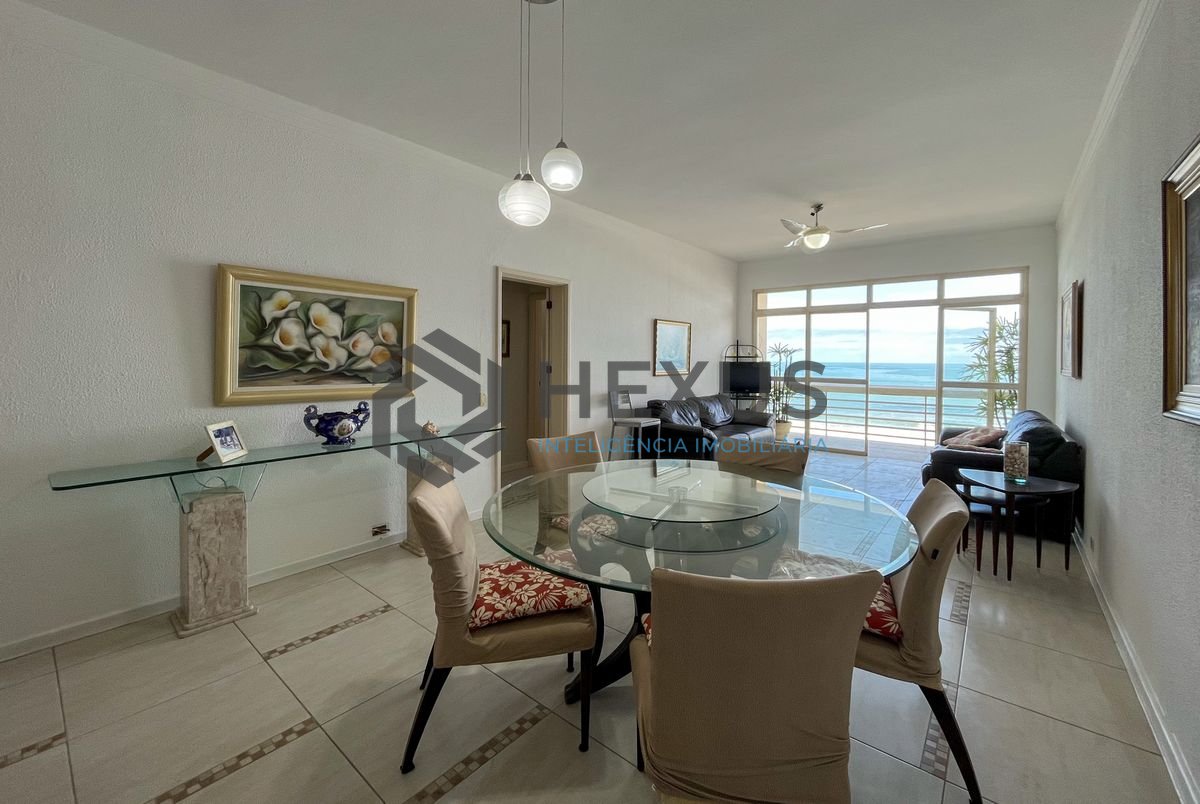 Foto 6 de Apartamento reformado frente mar com varanda vista mar nas Pitangueiras, Guarujá