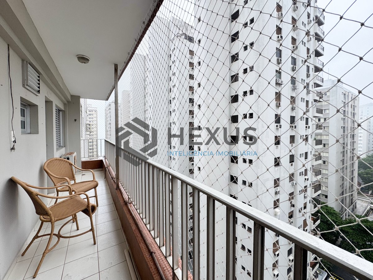 Foto 7 de Apartamento com varanda vista mar a 2 quadras da praia nas Pitangueiras, Guarujá