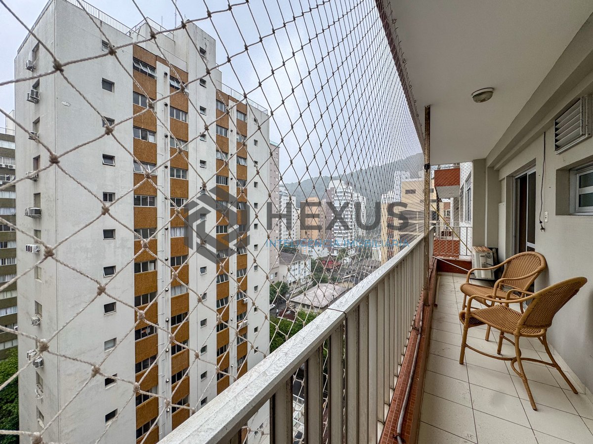 Foto 8 de Apartamento com varanda vista mar a 2 quadras da praia nas Pitangueiras, Guarujá