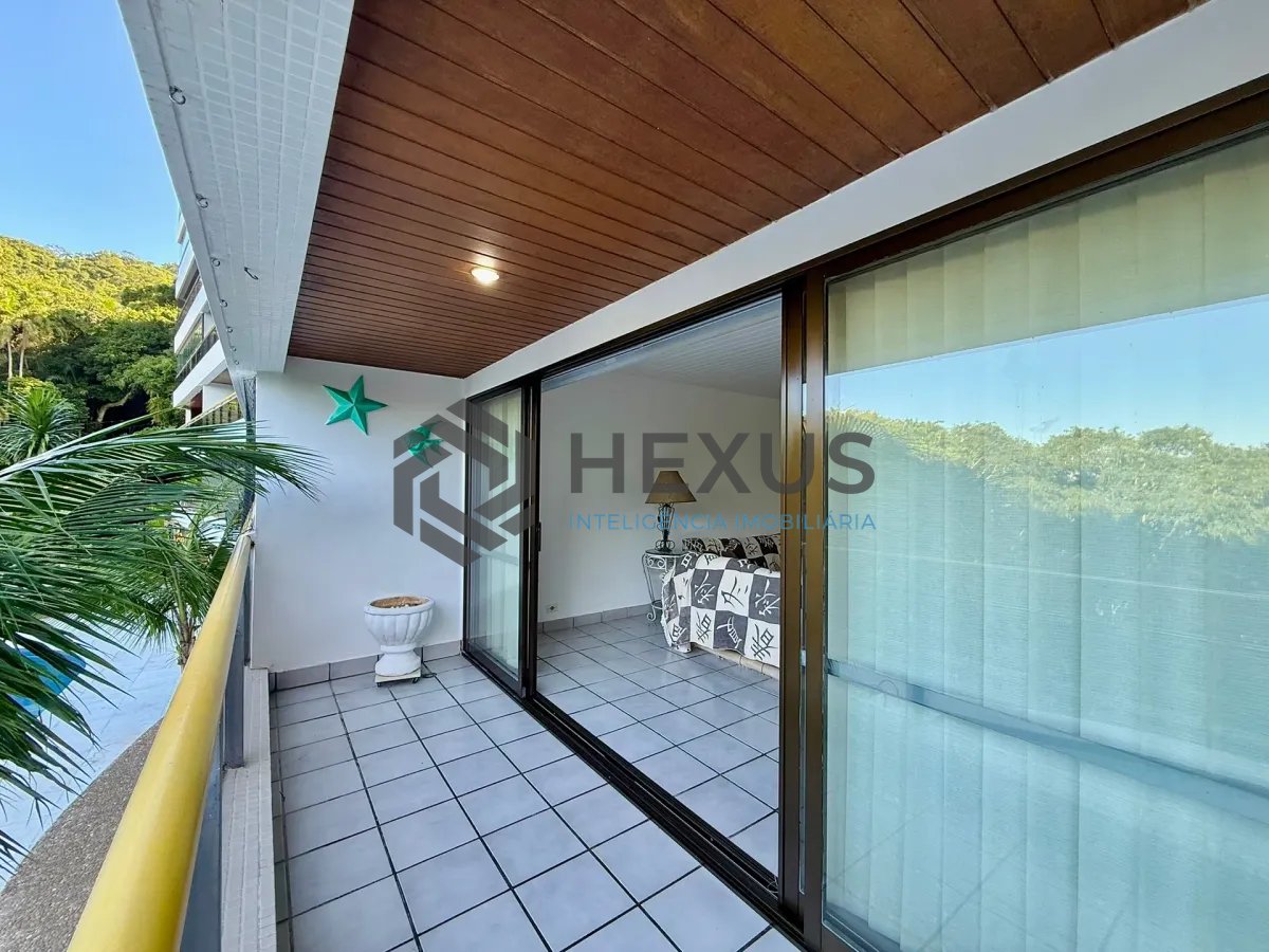 Foto 7 de Apartamento com varanda e lazer na beira mar no Morro Sorocotuba na Enseada, Guarujá