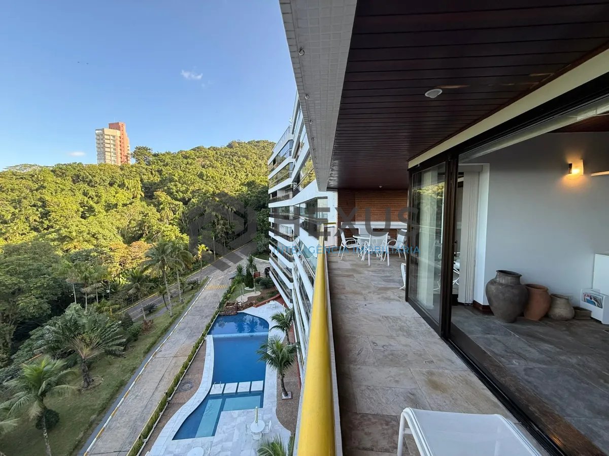 Foto 12 de Apartamento com varanda vista mar e lazer na beira mar do Morro Sorocotuba na Enseada, Guarujá