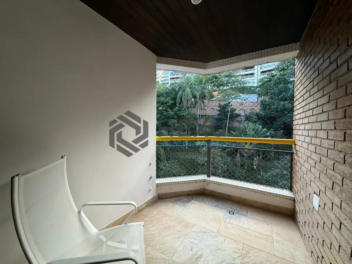 Foto 16 de Apartamento com varanda vista mar e lazer na beira mar do Morro Sorocotuba na Enseada, Guarujá
