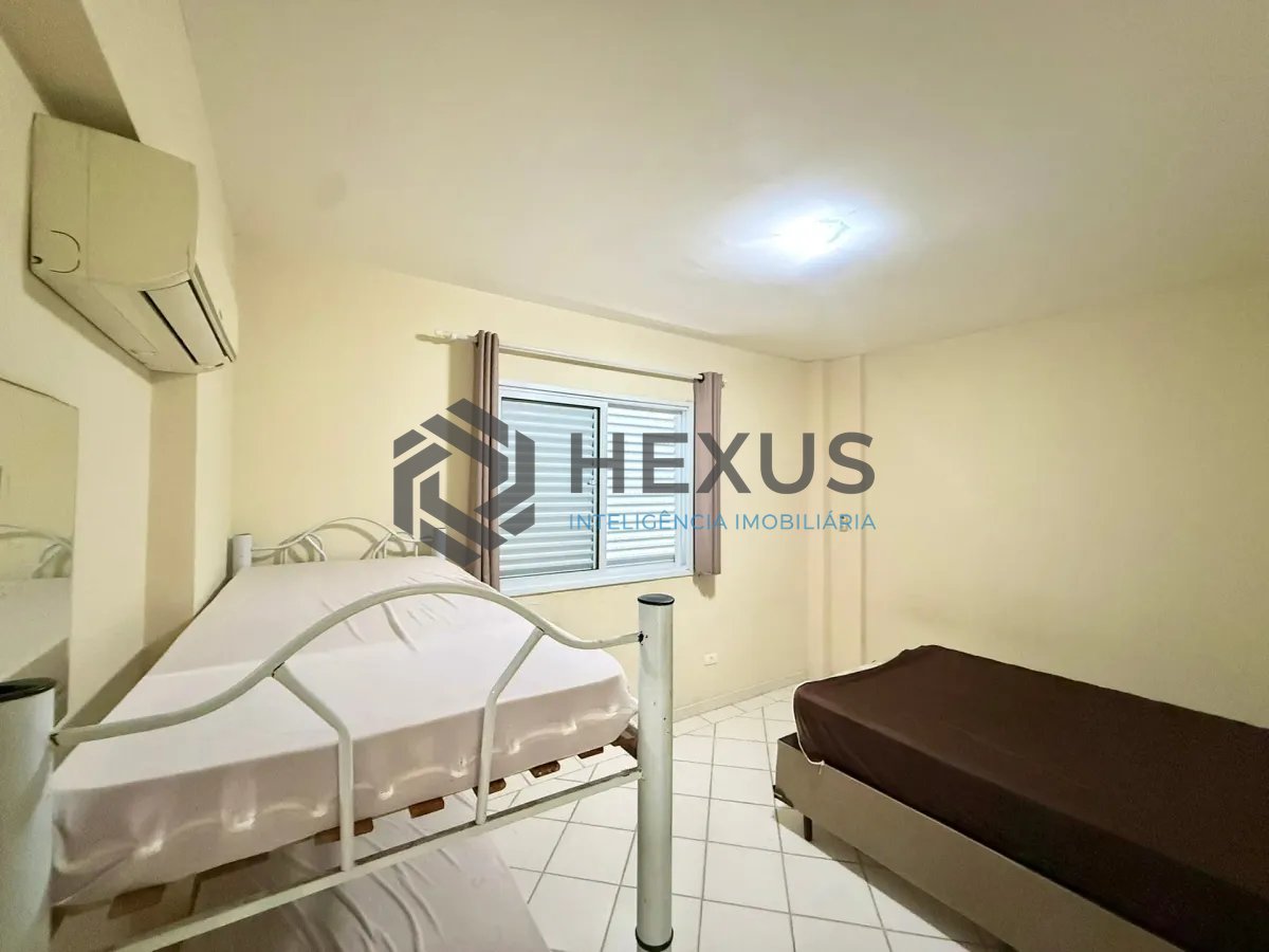 Foto 15 de Apartamento com varanda e lazer a 500m da praia na Enseada, Guarujá