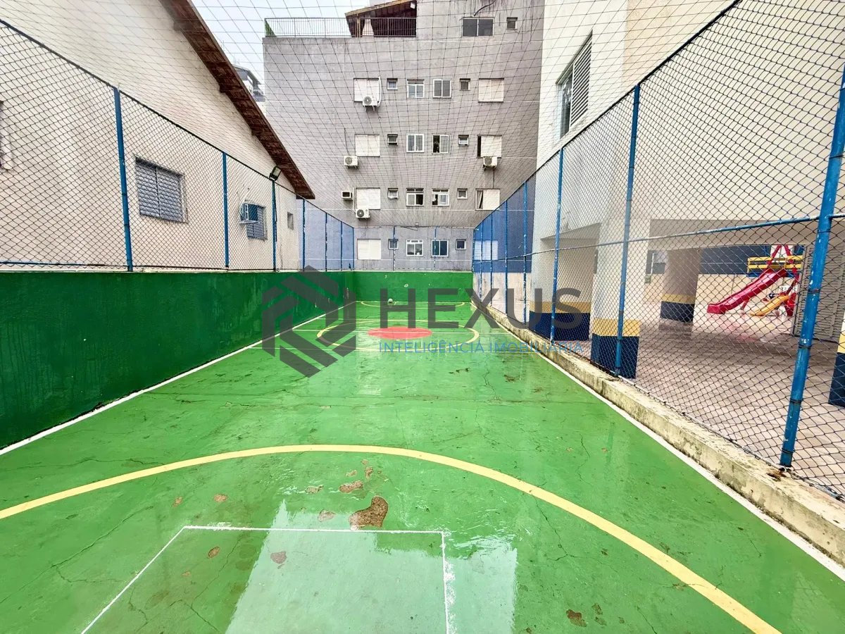 Foto 18 de Apartamento com varanda e lazer a 500m da praia na Enseada, Guarujá