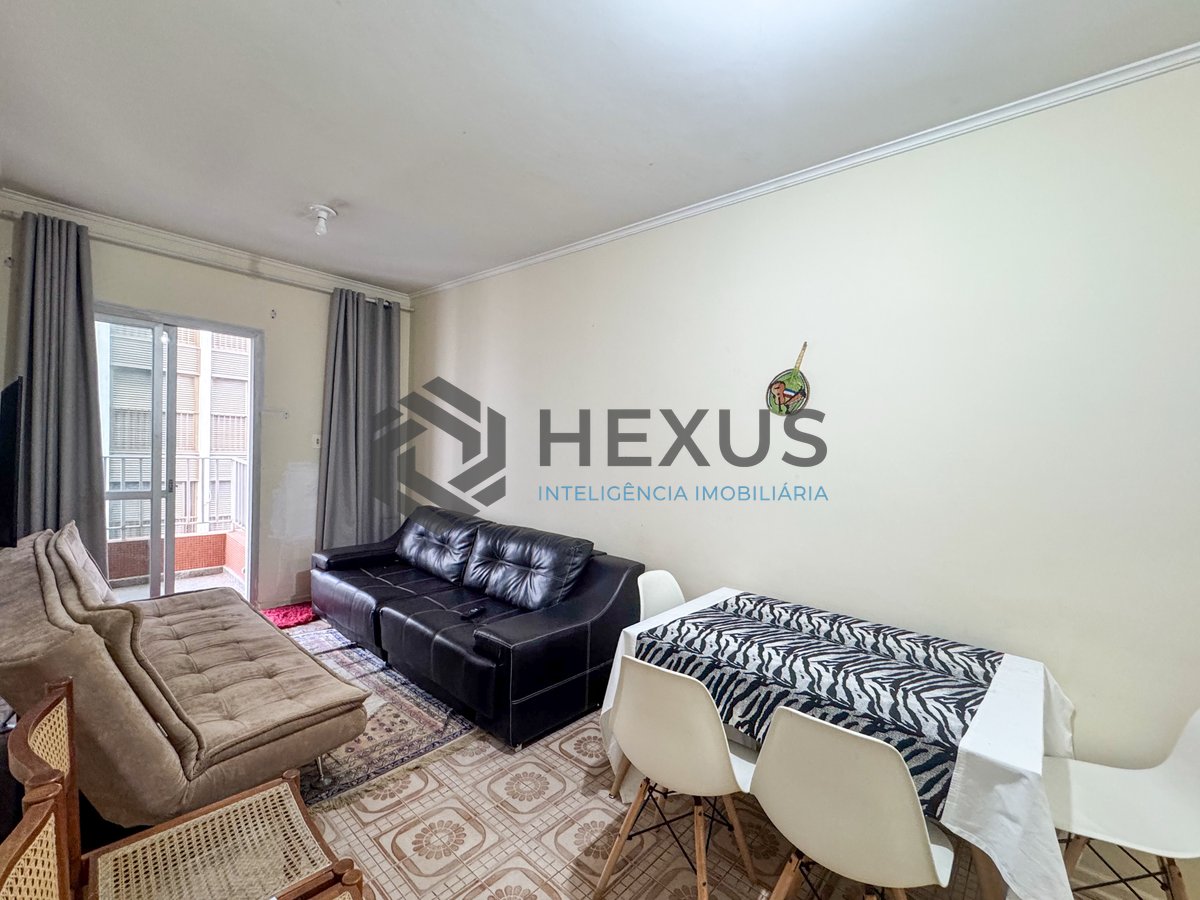 Foto 5 de Apartamento com varanda vista mar a 2 quadras da praia nas Pitangueiras, Guarujá