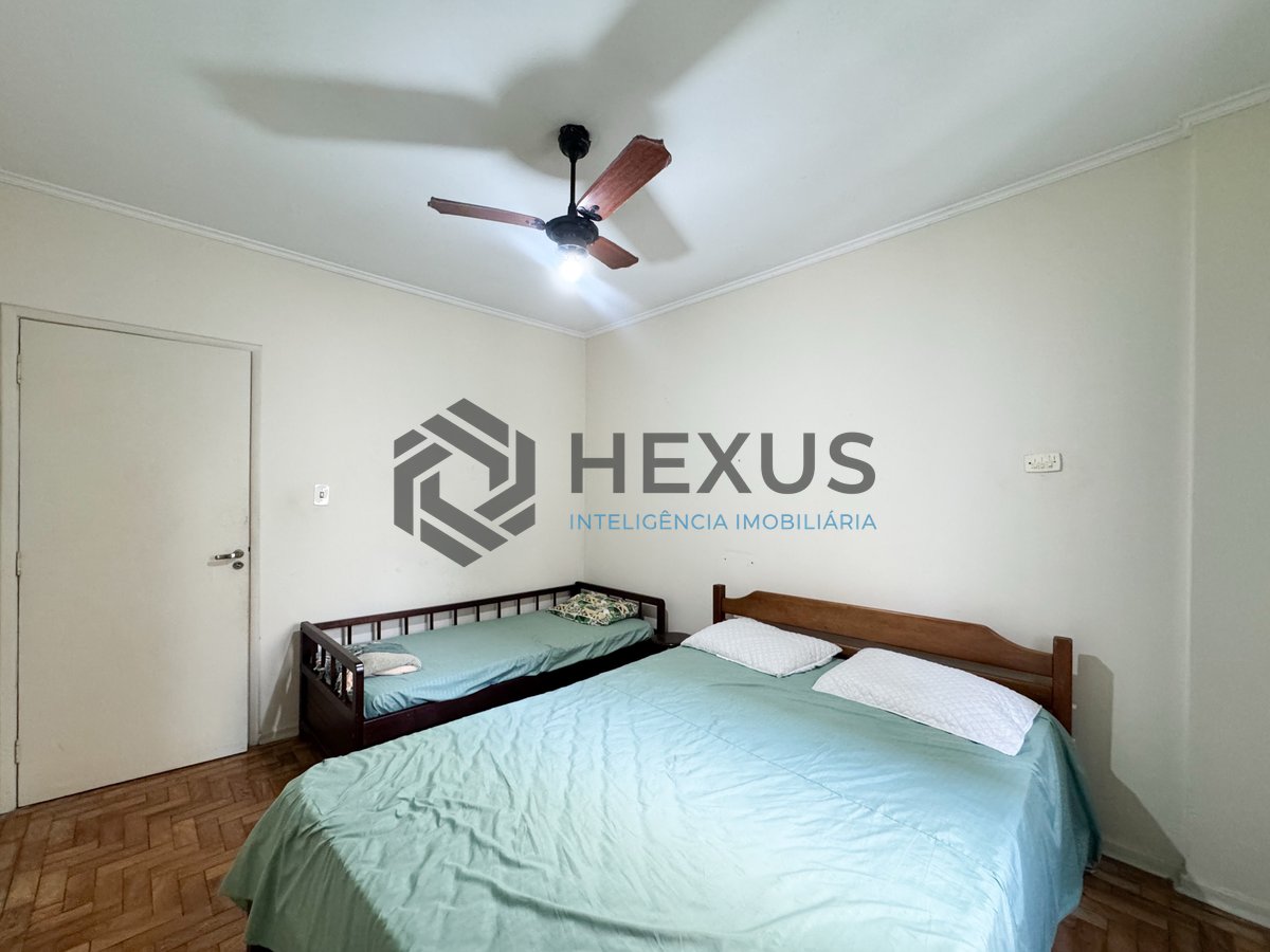 Foto 9 de Apartamento com varanda vista mar a 2 quadras da praia nas Pitangueiras, Guarujá