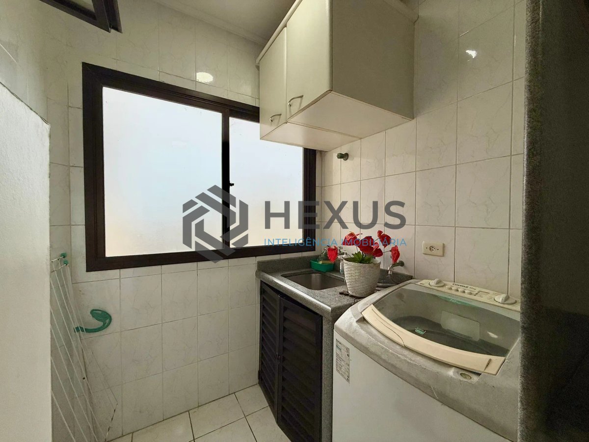 Foto 24 de Apartamento com varanda e lazer a 400m da praia na Enseada, Guarujá