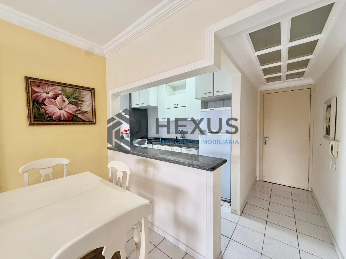 Foto 7 de Apartamento com varanda e lazer a 400m da praia na Enseada, Guarujá