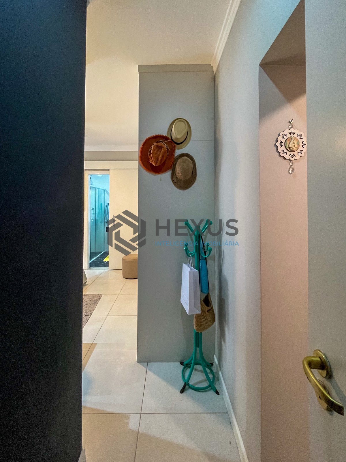 Foto 25 de Apartamento com varanda gourmet e lazer a 2 quadras da praia nas Pitangueiras, Guarujá