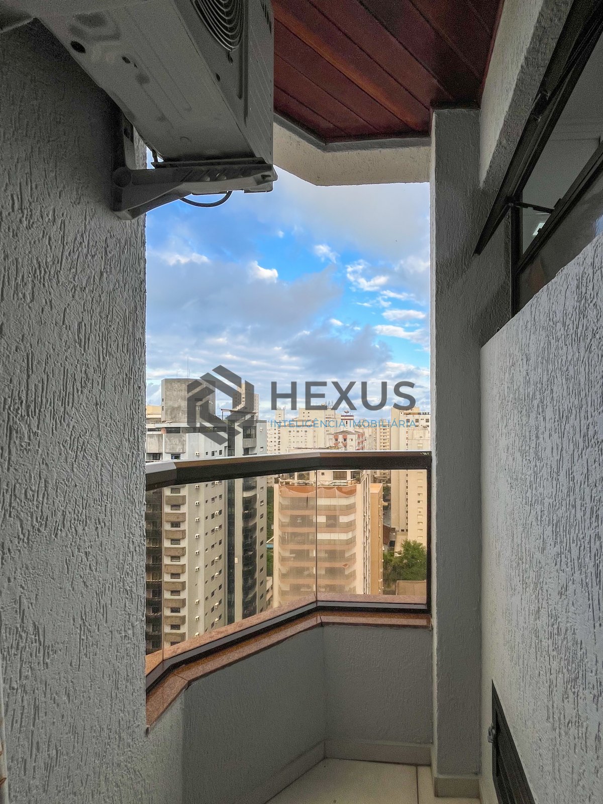 Foto 32 de Apartamento com varanda gourmet e lazer a 2 quadras da praia nas Pitangueiras, Guarujá