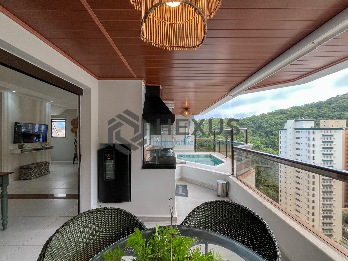Foto 10 de Apartamento com varanda gourmet e lazer a 2 quadras da praia nas Pitangueiras, Guarujá