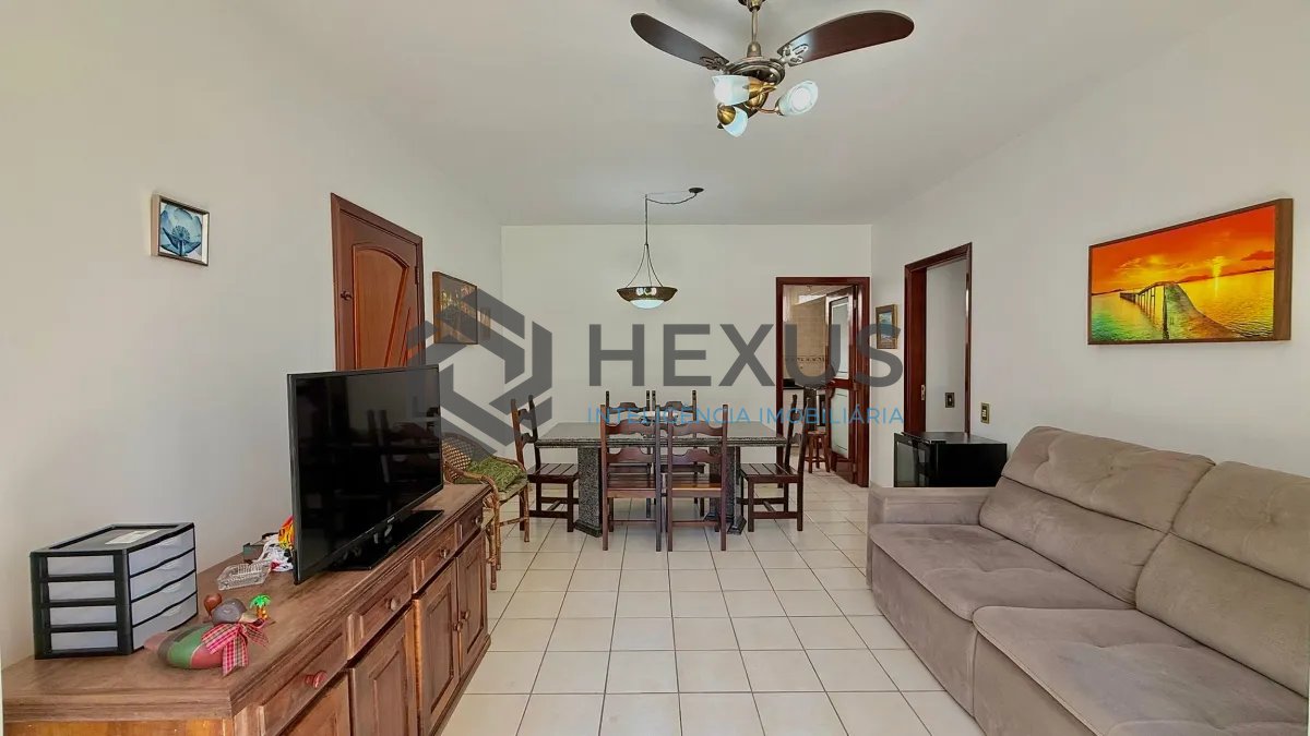 Foto 3 de Apartamento com varanda e lazer a 150m da praia na região da Barra Funda nas Pitangueiras, Guarujá