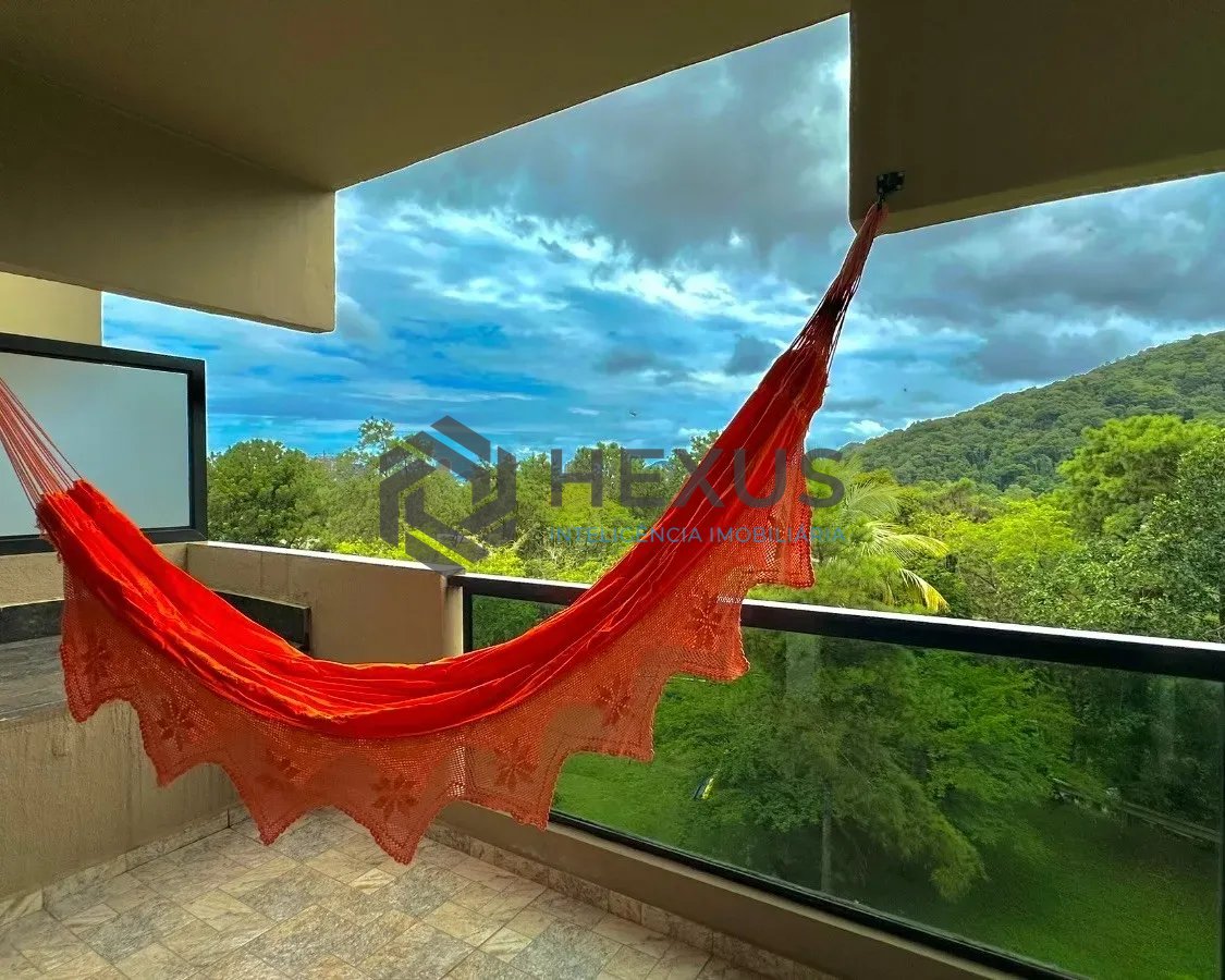 Foto 14 de Apartamento Duplex reformado com varanda e lazer a 600m da praia na Enseada, Guarujá
