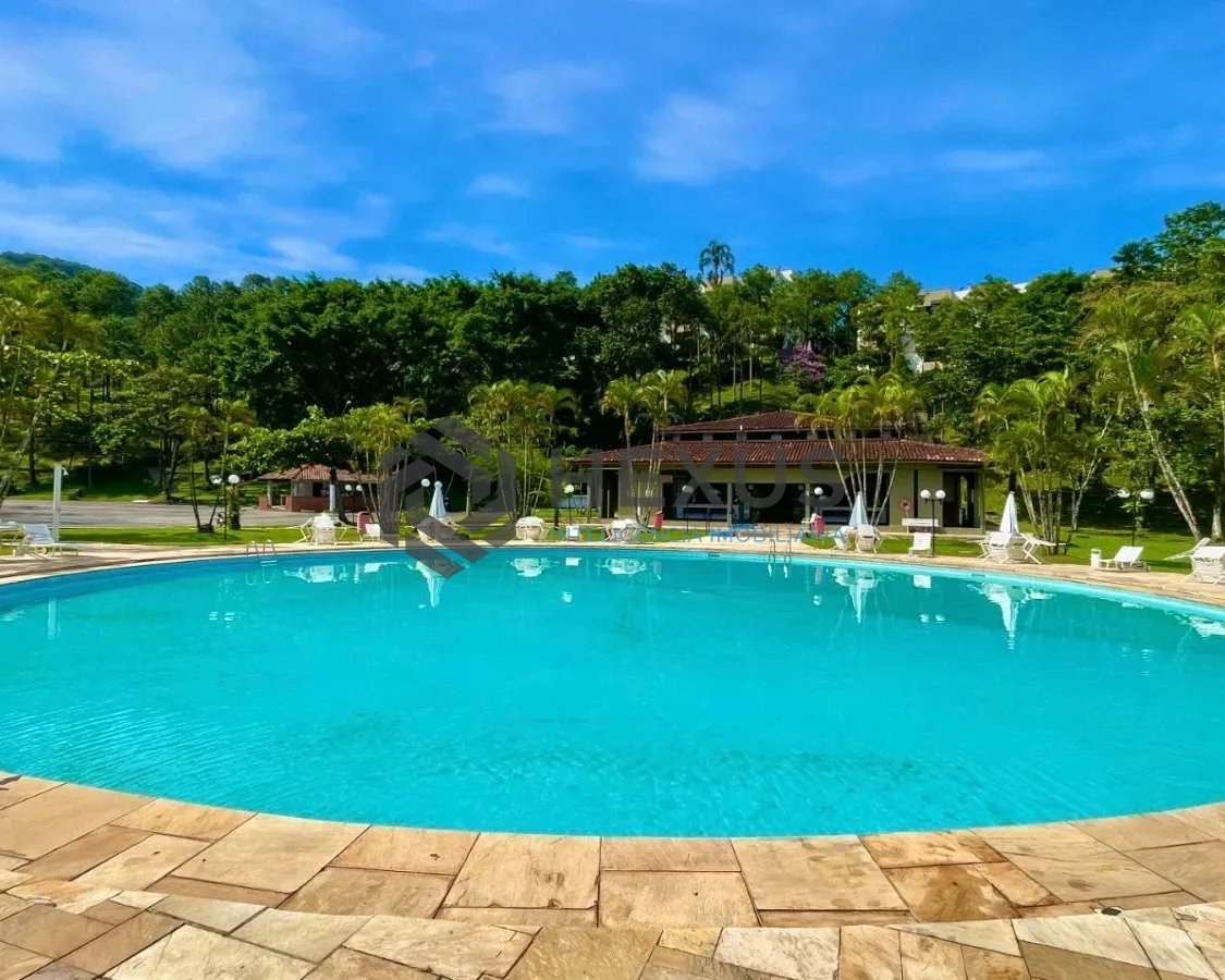 Foto 22 de Apartamento Duplex reformado com varanda e lazer a 600m da praia na Enseada, Guarujá