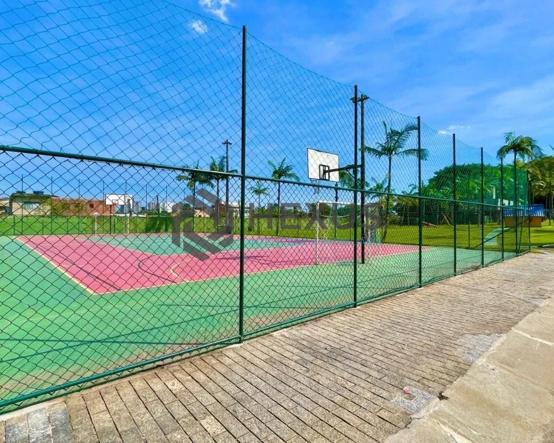 Foto 25 de Apartamento Duplex reformado com varanda e lazer a 600m da praia na Enseada, Guarujá