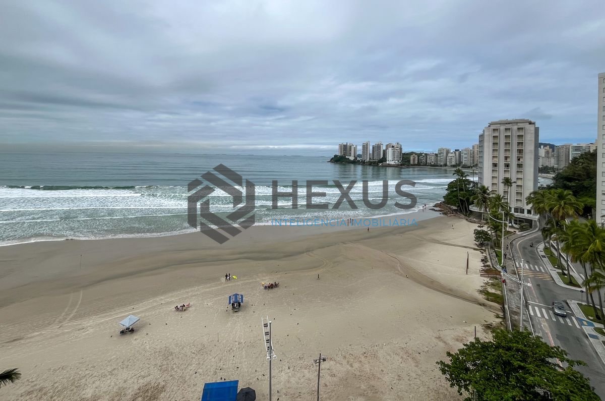 Foto 11 de Apartamento frente mar com varanda vista mar nas Pitangueiras, Guarujá