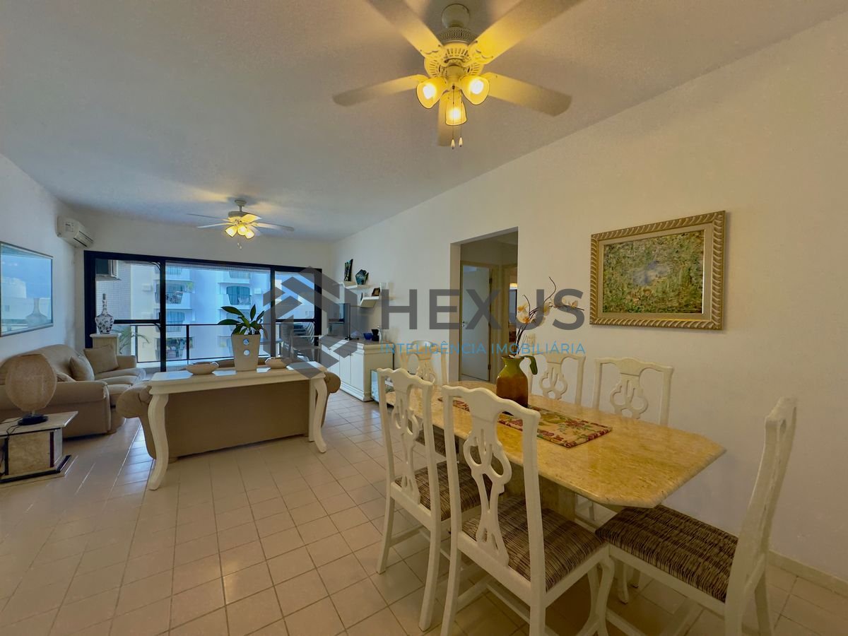 Foto 7 de Apartamento com varanda a 2 quadras da praia nas Pitangueiras, Guarujá