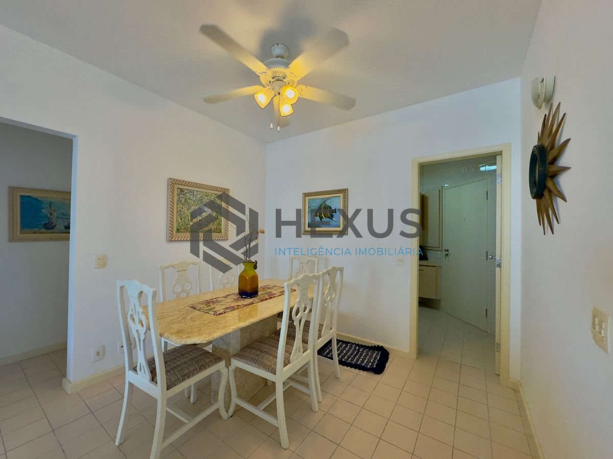 Foto 8 de Apartamento com varanda a 2 quadras da praia nas Pitangueiras, Guarujá