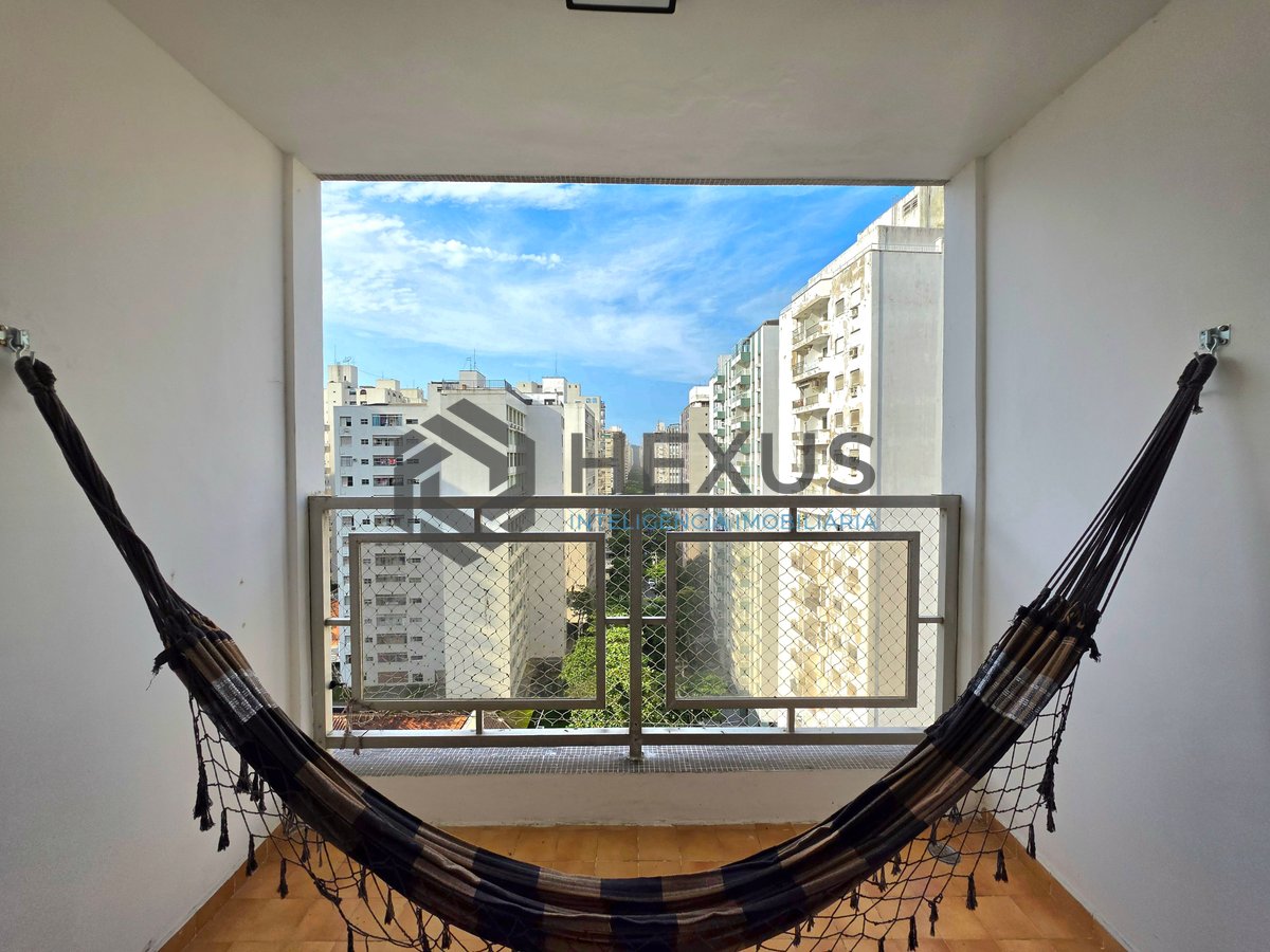 Foto 2 de Apartamento com varanda nas Pitangueiras, Guarujá