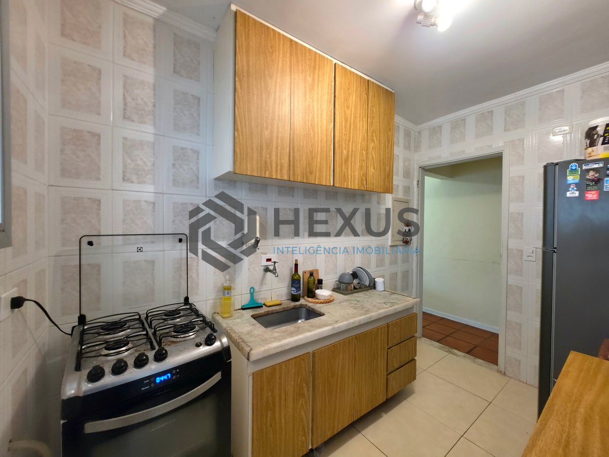 Foto 17 de Apartamento com varanda nas Pitangueiras, Guarujá