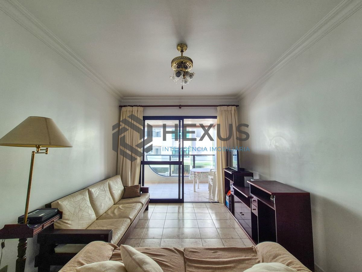Foto 2 de Apartamento com varanda e lazer a 1 quadra da praia nas Pitangueiras, Guarujá