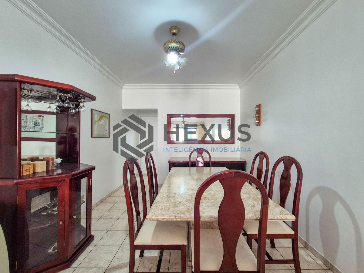 Foto 7 de Apartamento com varanda e lazer a 1 quadra da praia nas Pitangueiras, Guarujá