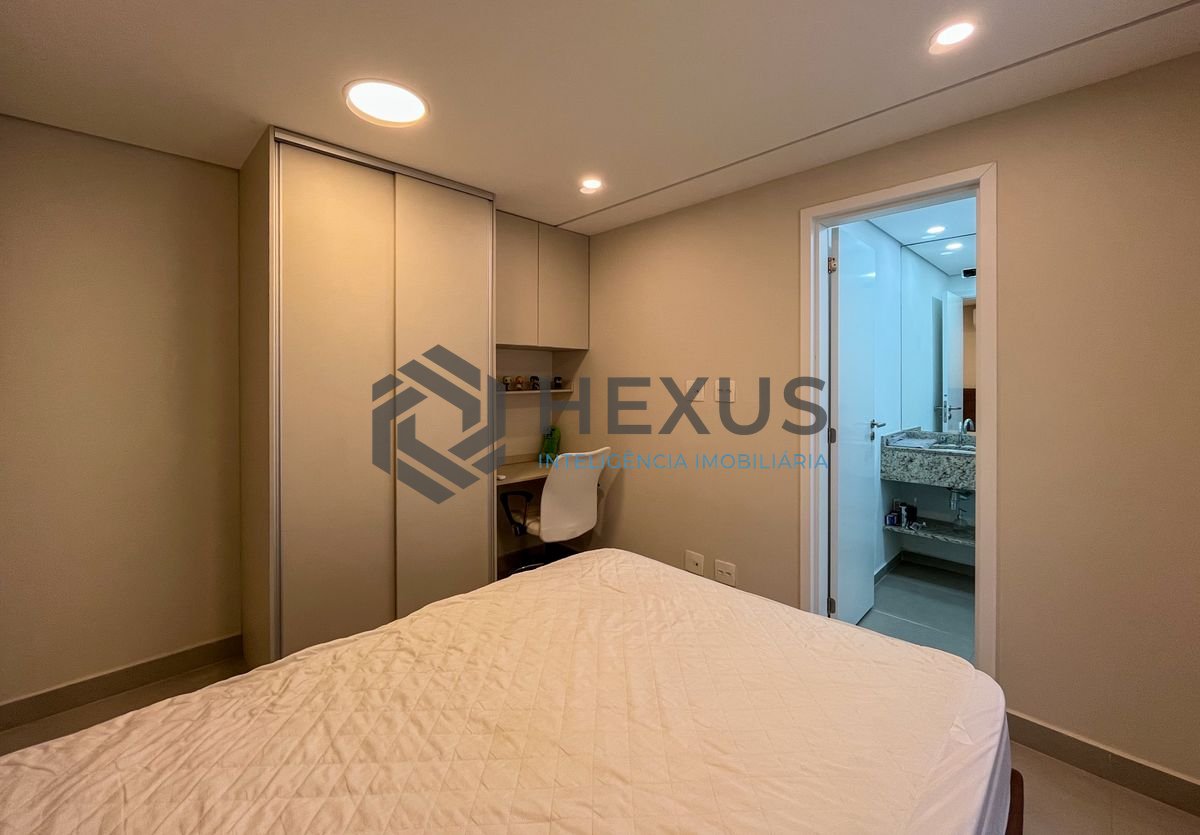 Foto 17 de Apartamento reformado com varanda gourmet e lazer nas Pitangueiras, Guarujá