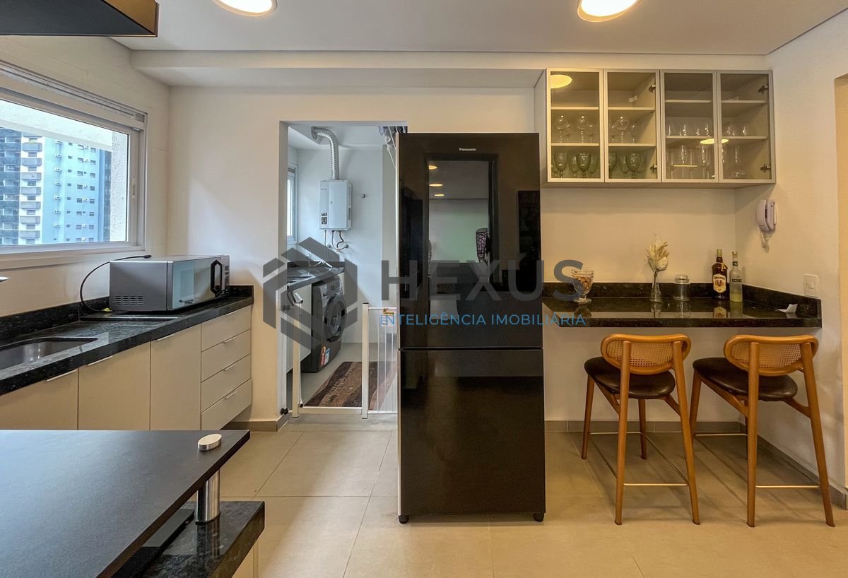 Foto 32 de Apartamento reformado com varanda gourmet e lazer nas Pitangueiras, Guarujá