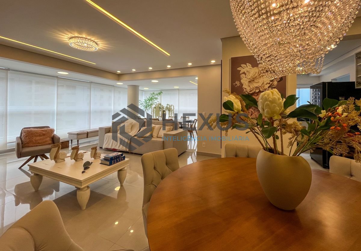 Foto 6 de Apartamento reformado com varanda gourmet e lazer nas Pitangueiras, Guarujá