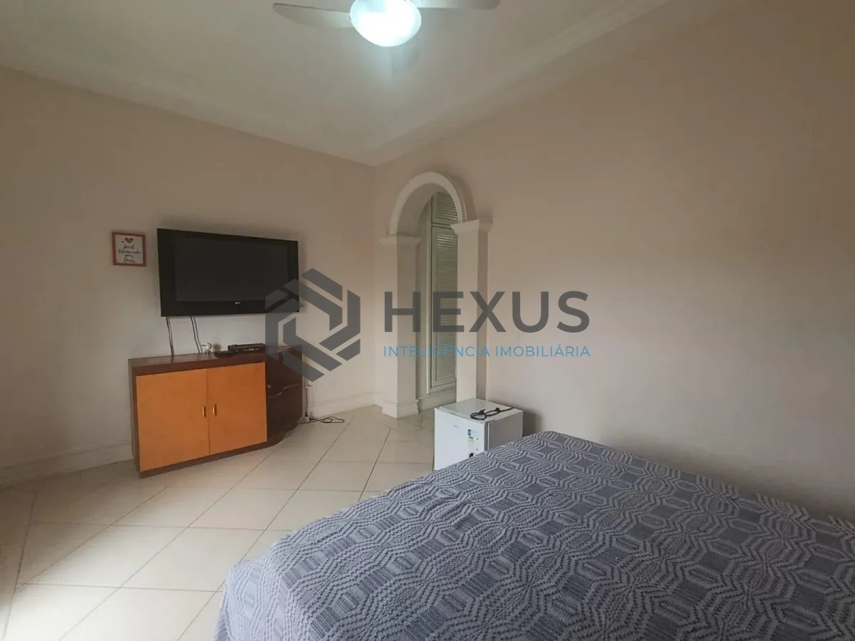 Foto 12 de Apartamento com varanda e lazer na Enseada, Guarujá