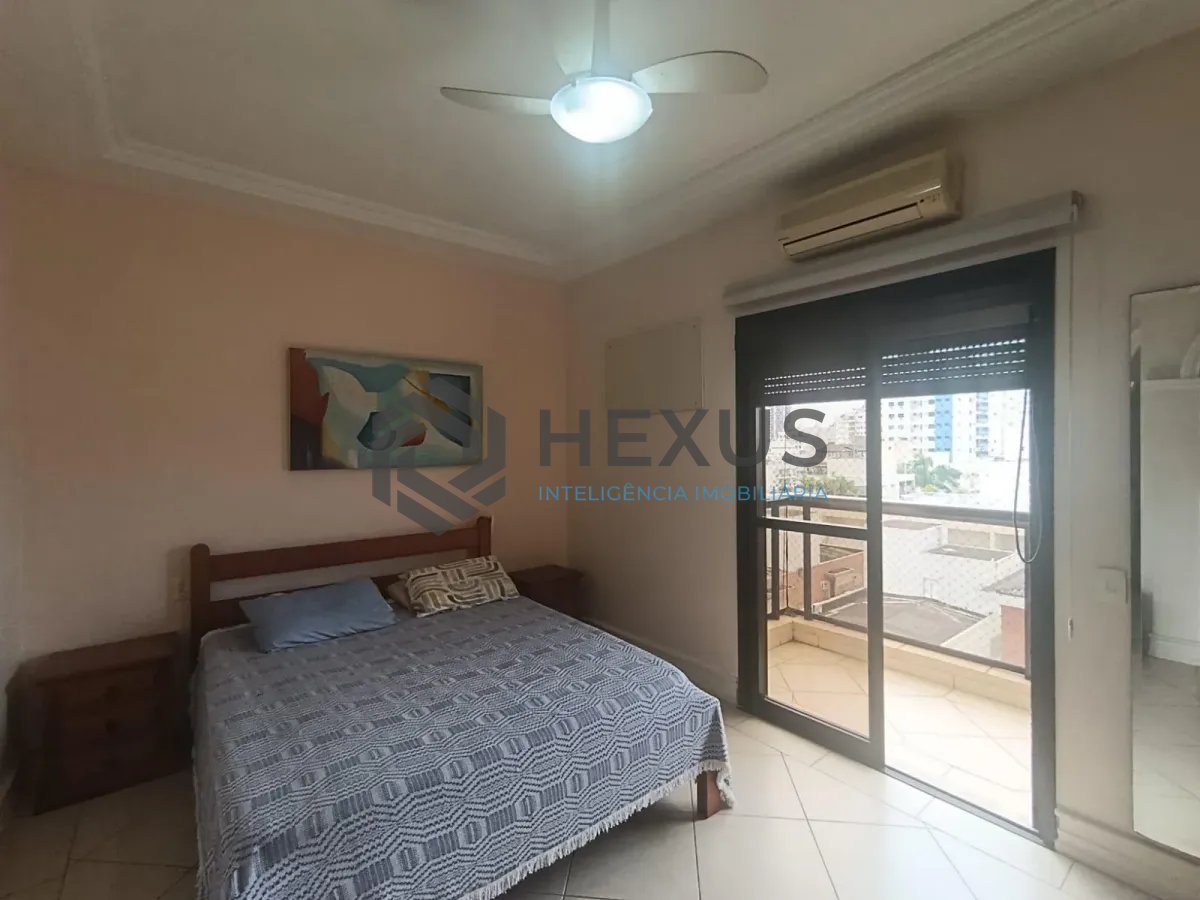 Foto 10 de Apartamento com varanda e lazer na Enseada, Guarujá