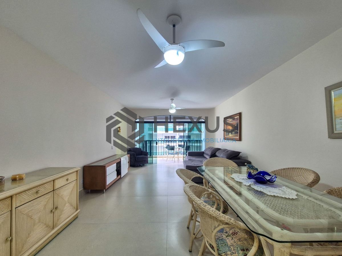 Foto 9 de Apartamento beira mar com varanda vista mar e lazer nas Pitangueiras, Guarujá