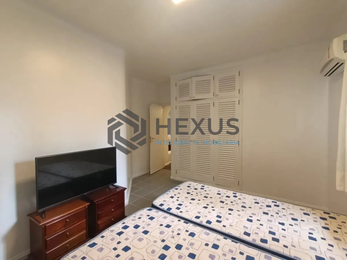 Foto 19 de Apartamento com varanda e lazer na Enseada, Guarujá