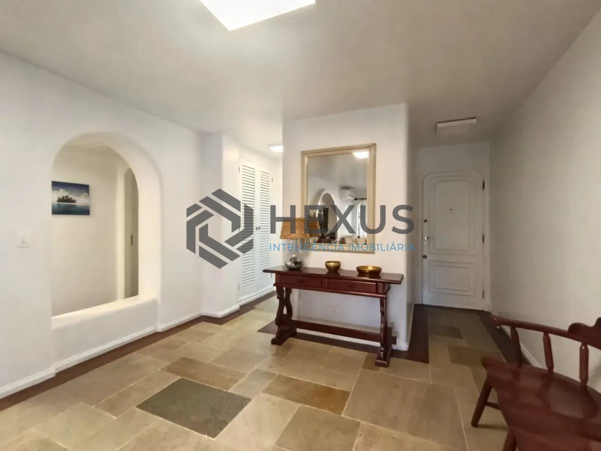 Foto 5 de Apartamento com varanda e lazer na Enseada, Guarujá