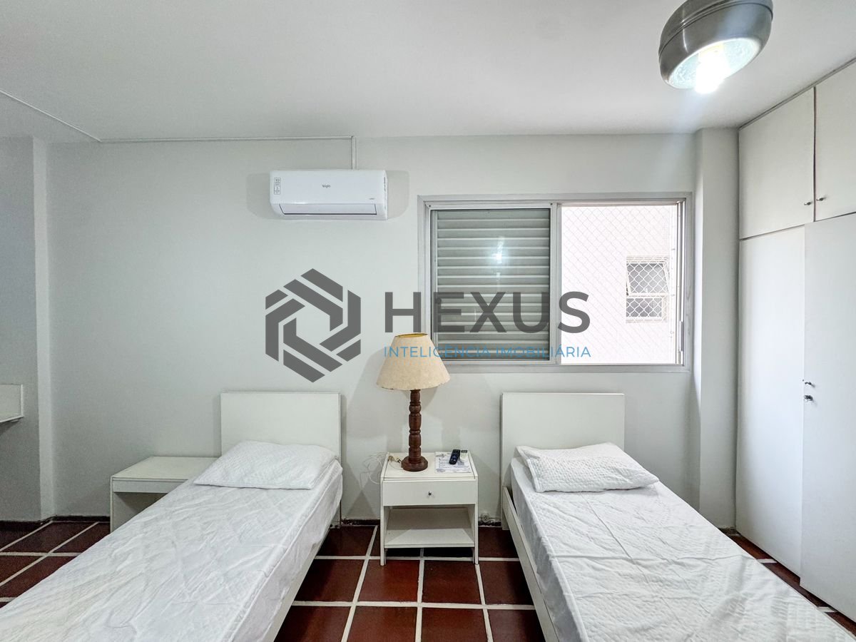 Foto 13 de Apartamento com varanda vista mar e lazer a 1 quadra da praia nas Pitangueiras, Guarujá