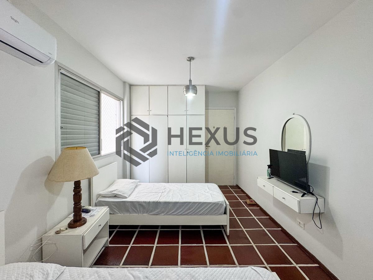 Foto 14 de Apartamento com varanda vista mar e lazer a 1 quadra da praia nas Pitangueiras, Guarujá